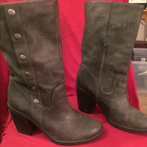 Me Too leather boots